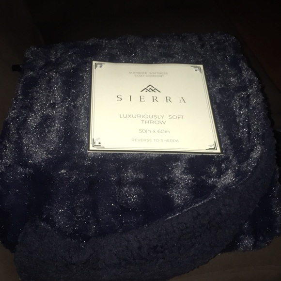 Other - Blue Luxuriously Soft Throw Blanket - Reversible